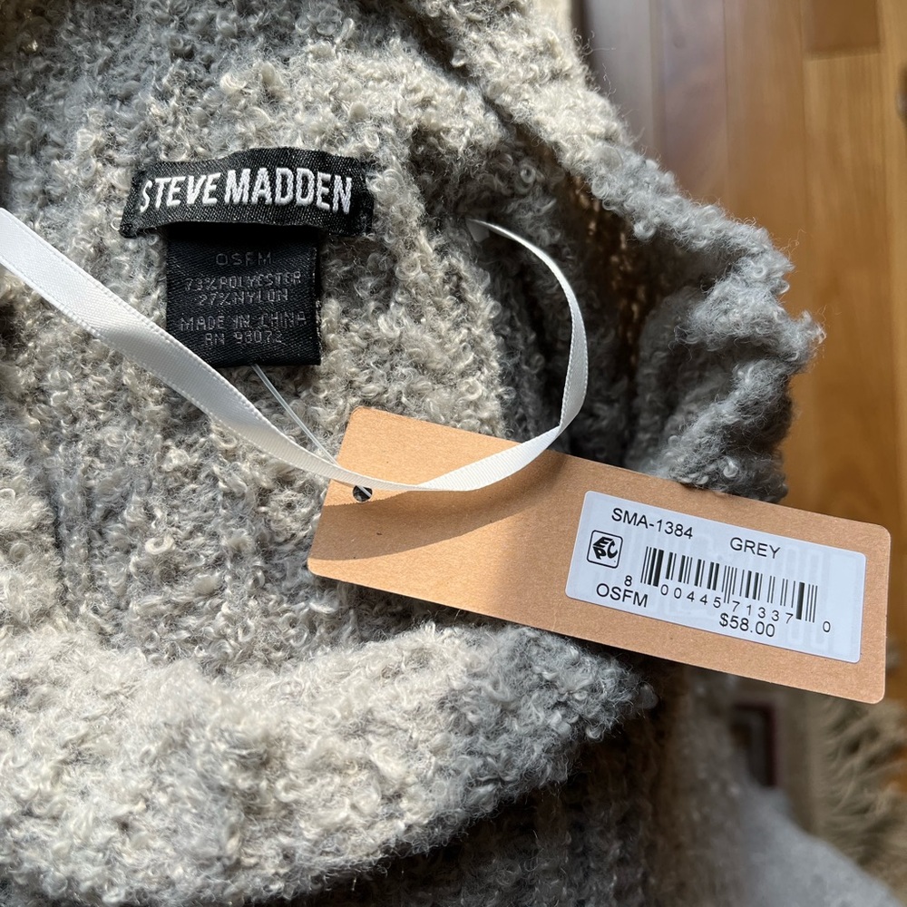 Steve Madden Poncho NWT - Picture 2 of 2